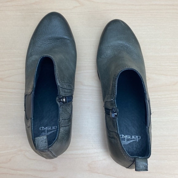 Dansko Harlene Distressed Grey Leather Heeled Bootie Size 40 - Picture 6 of 9